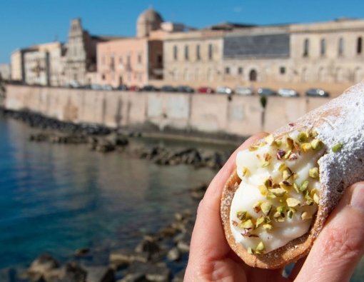 Il cuore della Sicilia: itinerari gastronomici e storici partendo da 4C Location