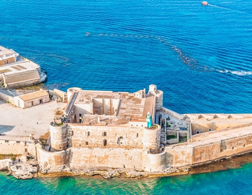 Vivere la Sicilia autentica: perché una casa vacanze a San Cataldo batte le solite mete turistiche